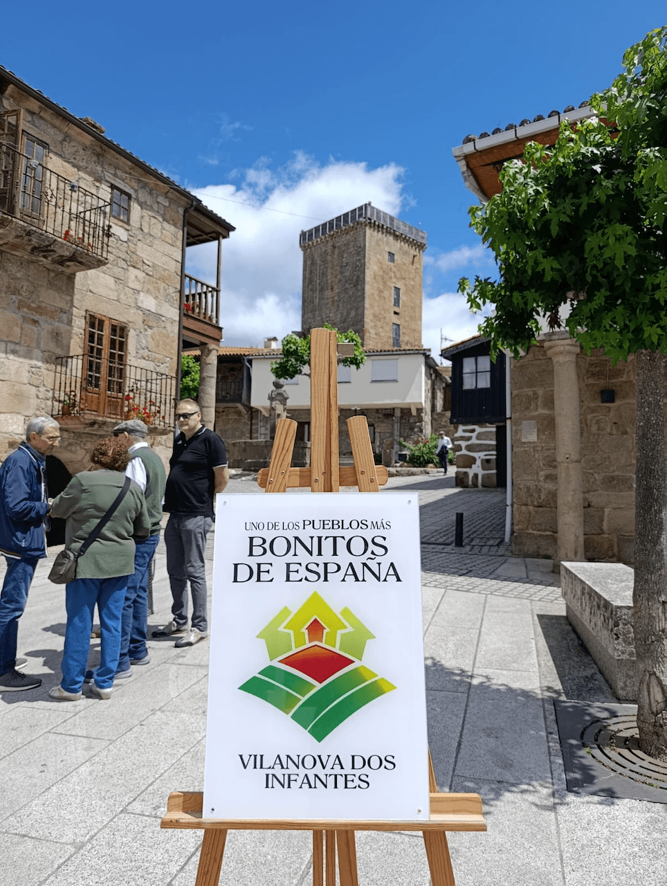 ¡Ya es oficial! Vilanova dos Infantes ya brilla entre los Pueblos más Bonitos de España