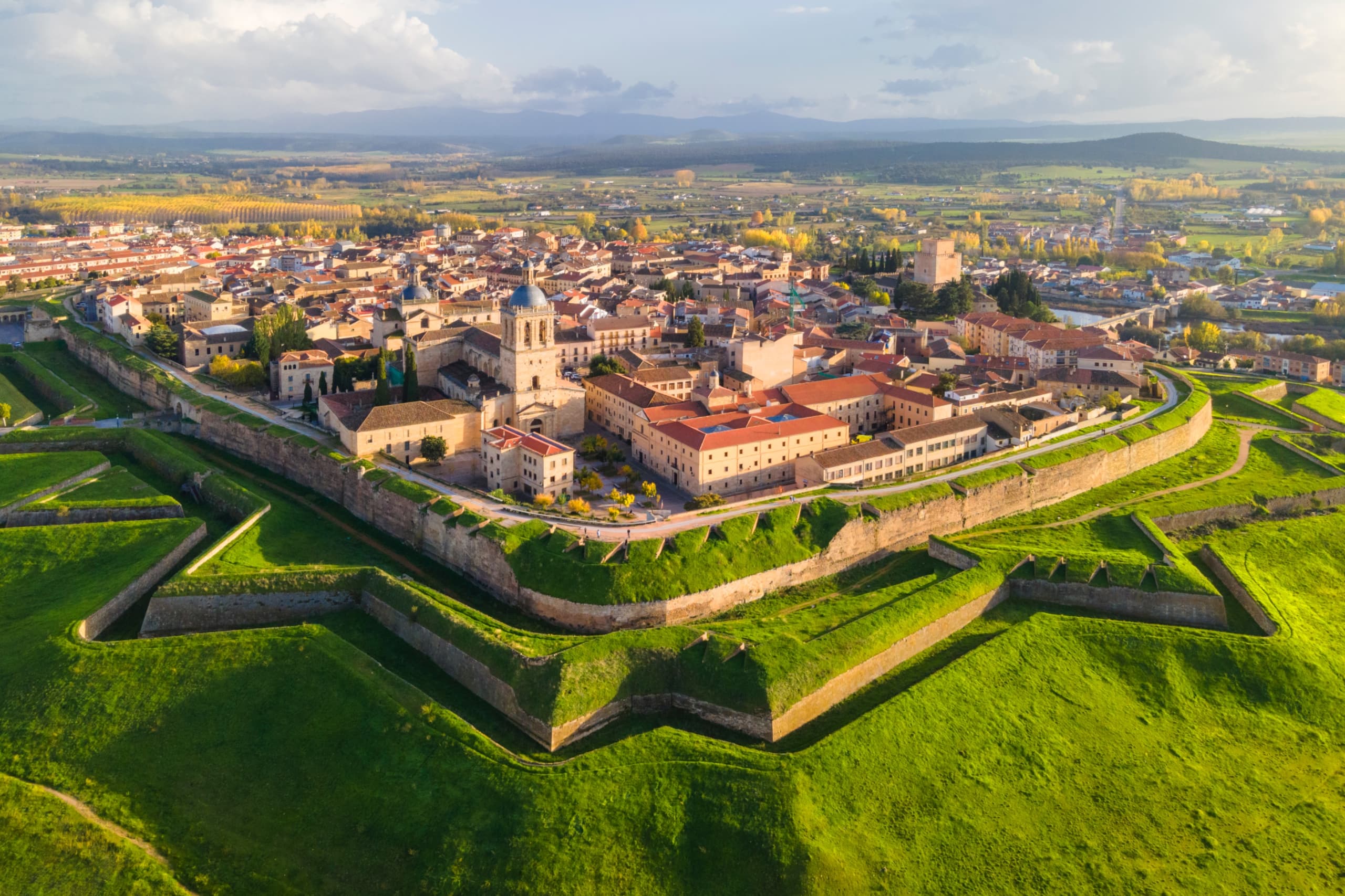 Pueblos amurallados