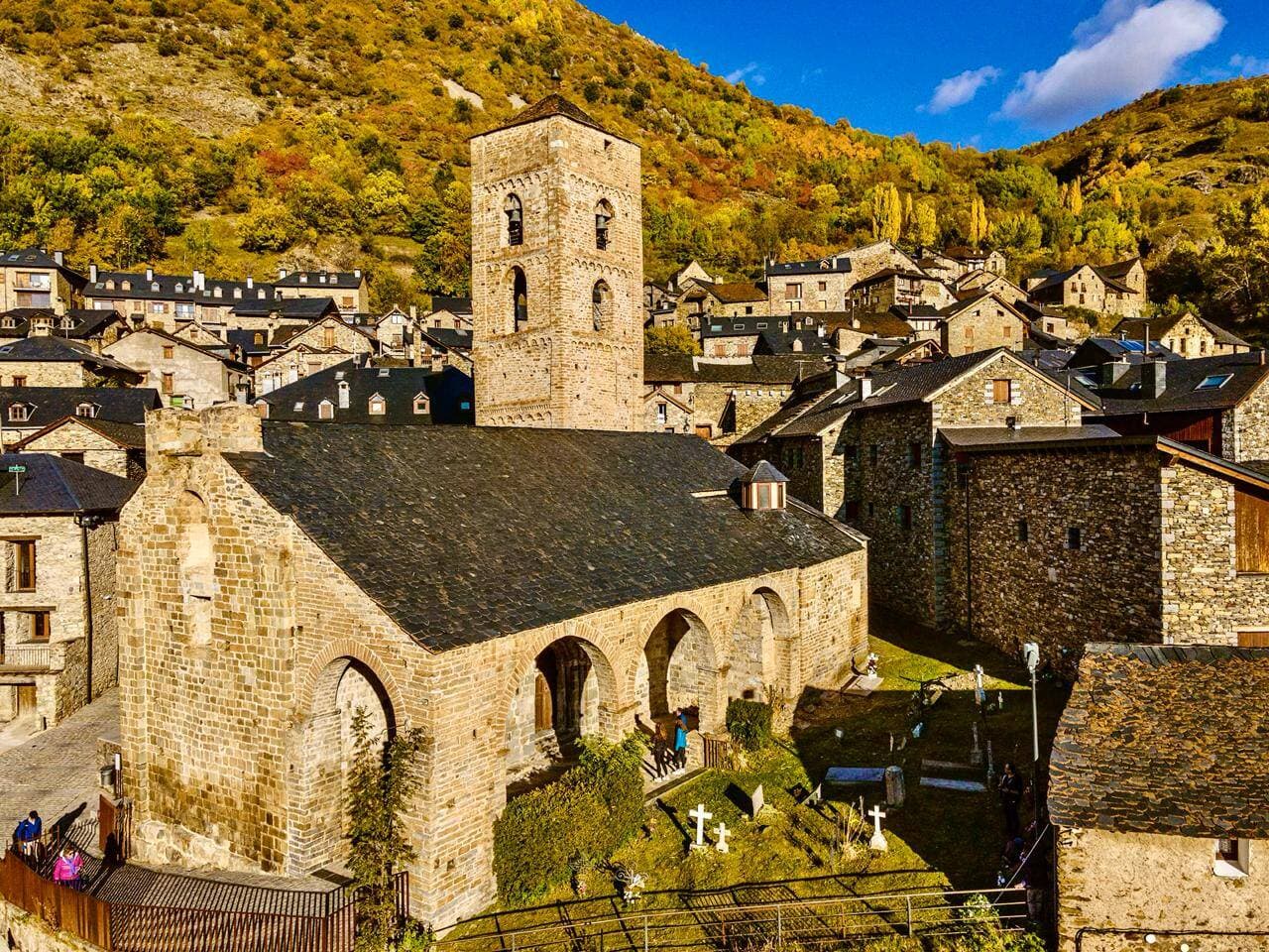 Románico, fallas y cielo starlight. La ruta de los tres patrimonios.