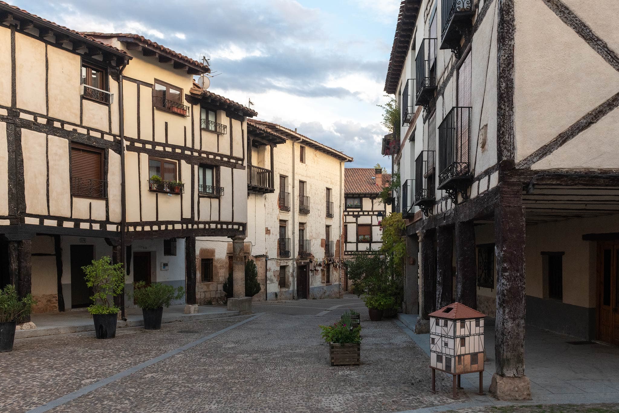 Covarrubias, Burgos - Uno de los pueblos más bonitos de España