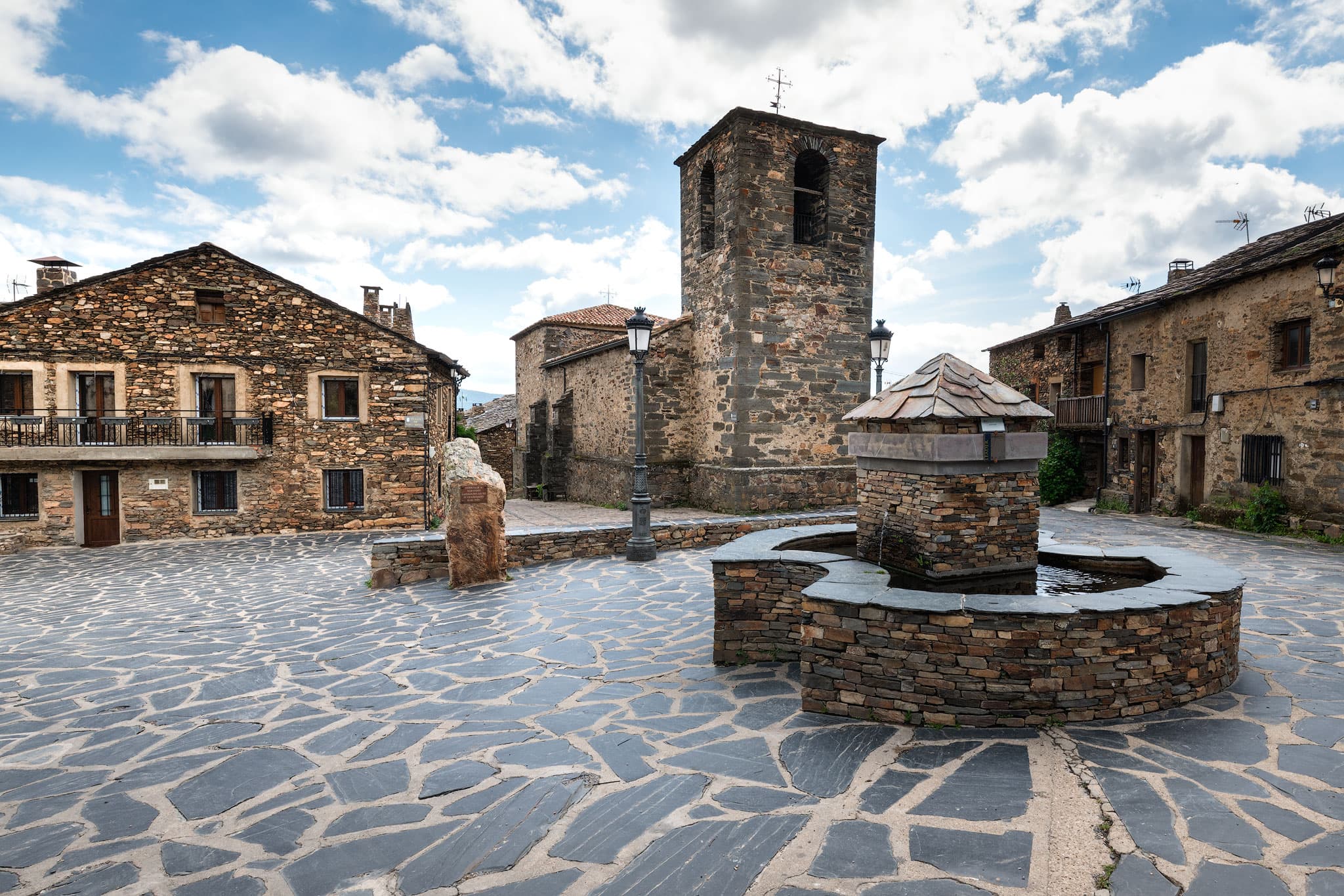 Valverde de los Arroyos, Guadalajara - Uno de los pueblos más bonitos de España